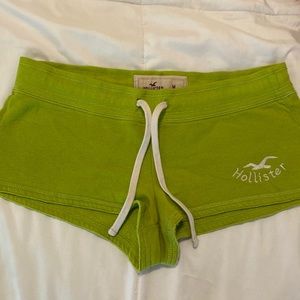 Y2K LOWRISE HOLLISTER SHORTS SIZE M